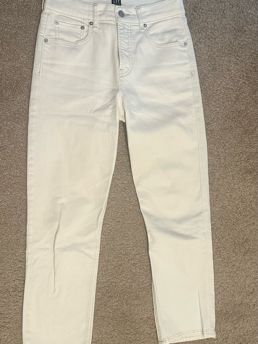 GAP cheeky Straight Leg Jeans in Off-White/Cream